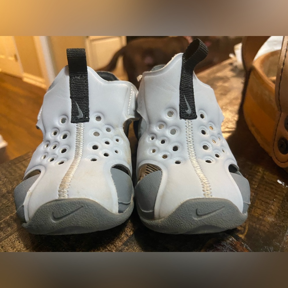 Nike boys sandal